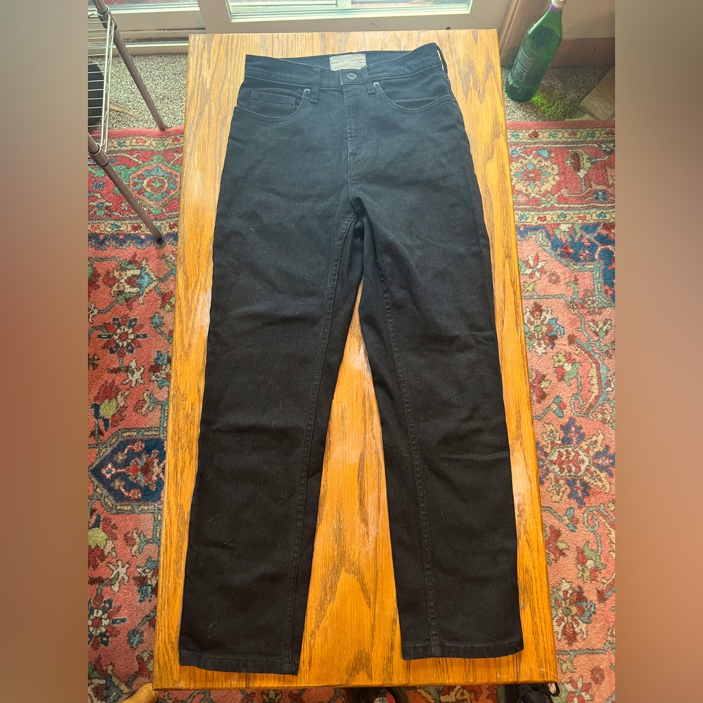 Everlane cheeky ankle jeans. Black size 25.
